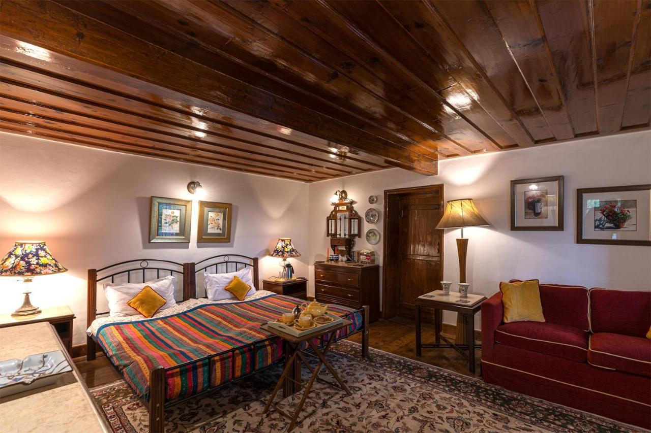 Stayvista At Violet Hill With Bonfire, Gazebo & Hill View Shimla Exterior photo